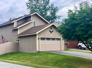 9231 Geese Cir, Eagle River, AK 99577