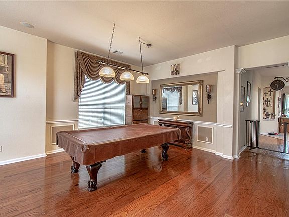 5th image of 3333 Woodglen Dr