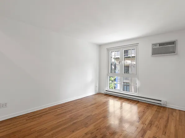 134 East 22nd Street image 1 of 5