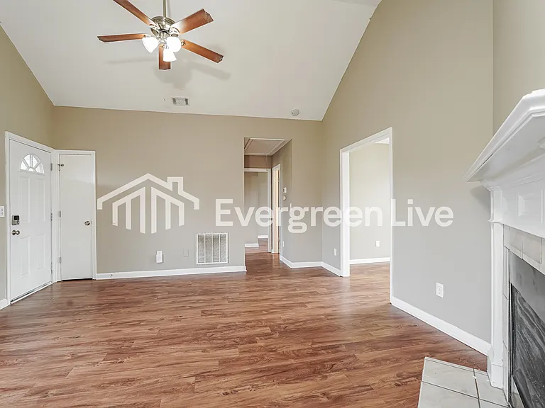 3345 Hamden St — Photo 7