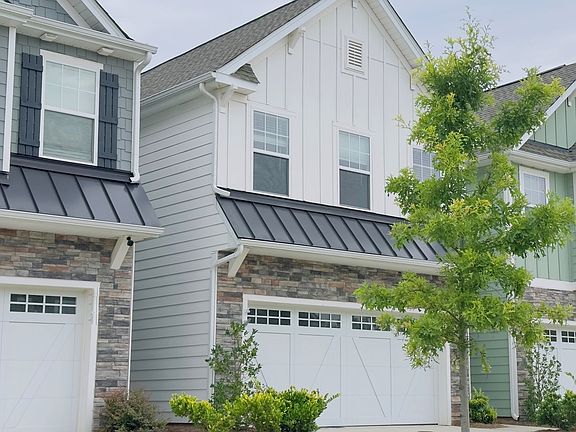 3rd image of 7426 Hartsfield Dr