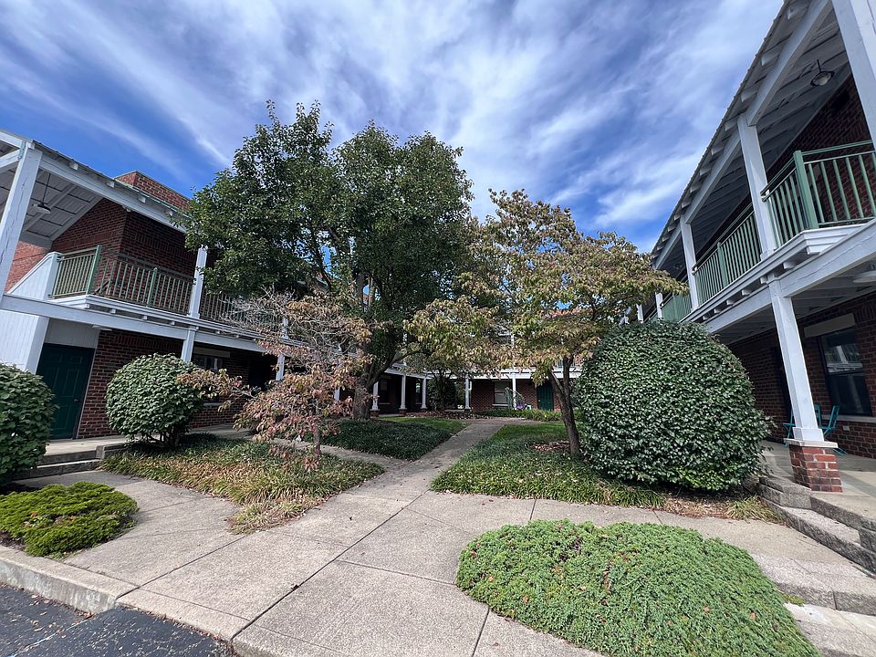 1st image of 39 Elliott St #106