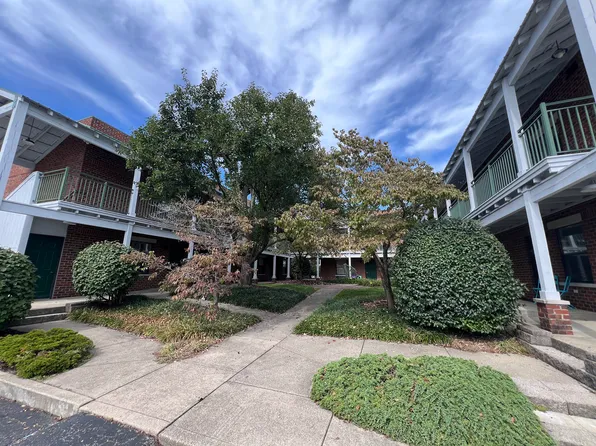 39 Elliott St #106, Athens, OH 45701