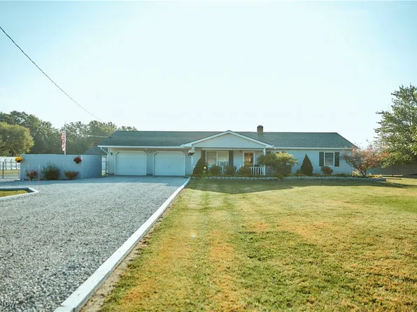 17741 Indian Hollow Rd, Grafton, OH 44044