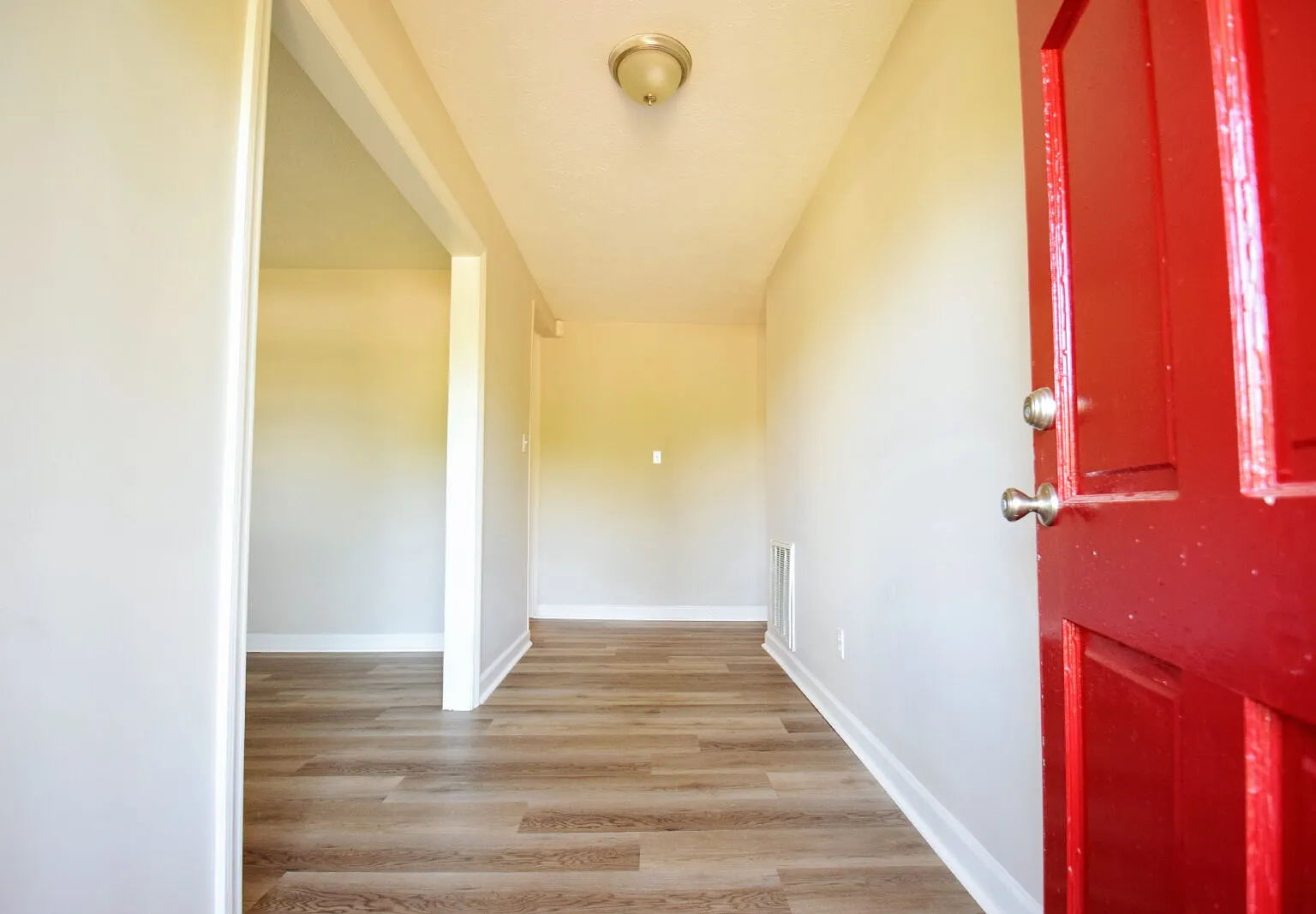 4 bed, 2.0 bath, 1844 sqft, $1,750 — Photo 3