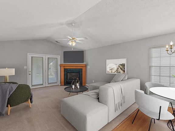 4th image of 245 Darenia Ln