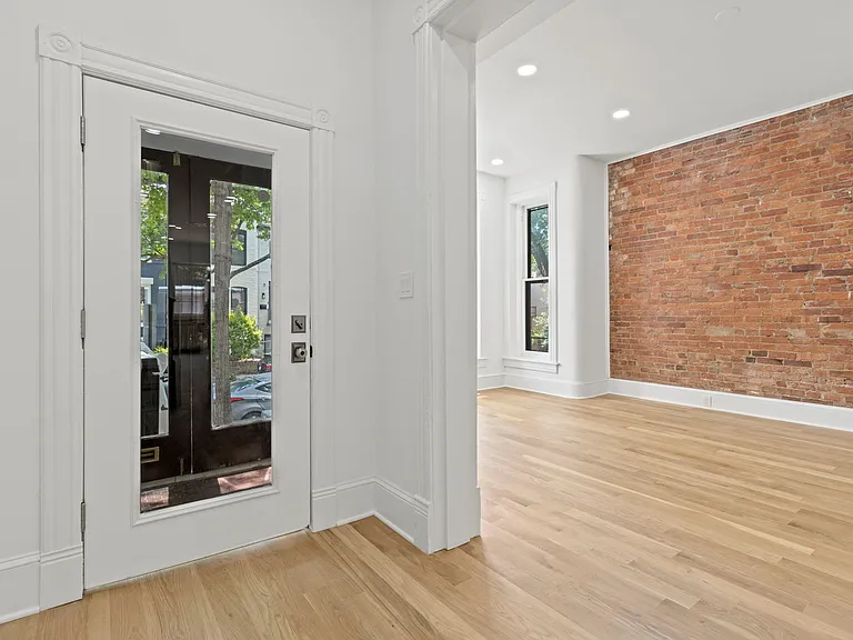 25 Quincy Pl NW — Photo 4