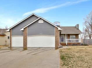 503 E Jayhawk Dr, Cheney, KS 67025