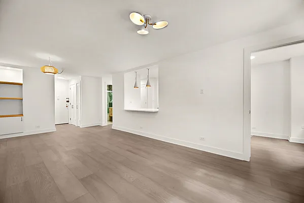 Rented by Bond New York | media 71