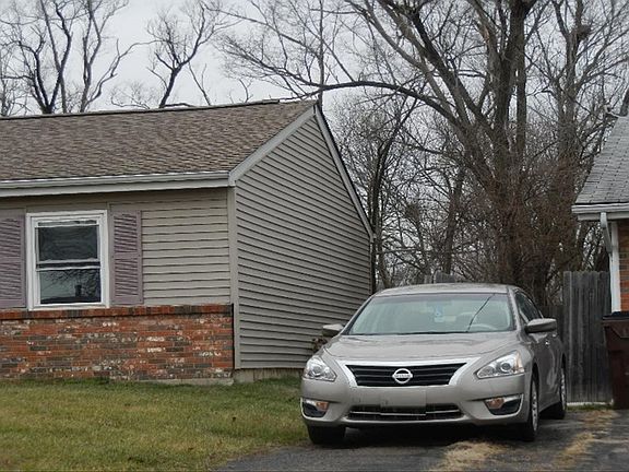 3rd image of 2594 Retford Dr
