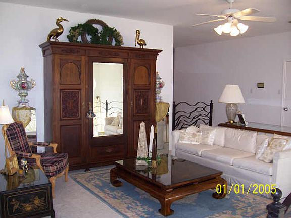 5th image of 826 Kiowa Dr E