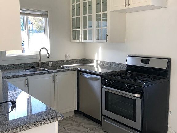 2nd image of 206 N Coronado St
