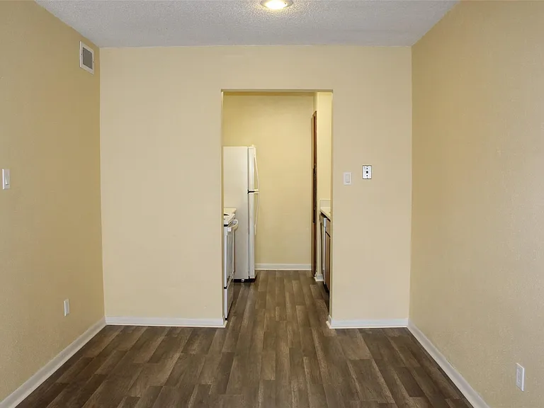3919 Fairmont Pkwy #200 — Photo 9