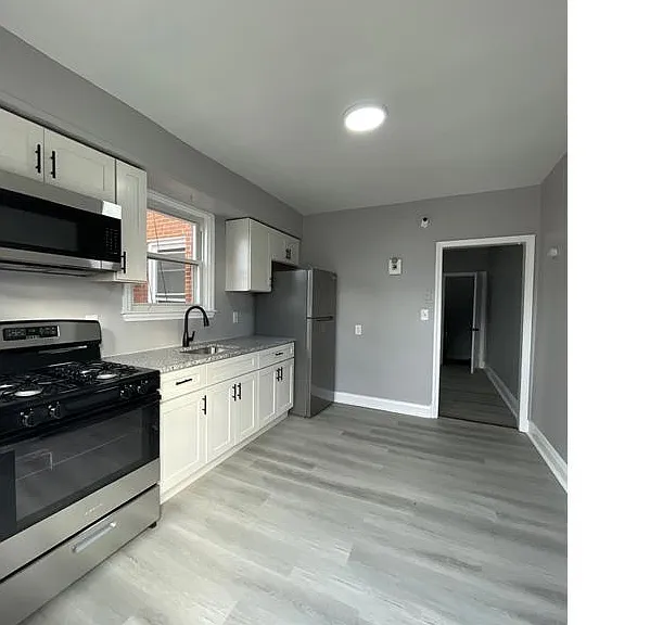 5699 Ready Ave — Photo 1