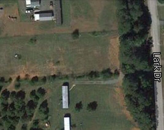 1st image of 3184 Lark Dr