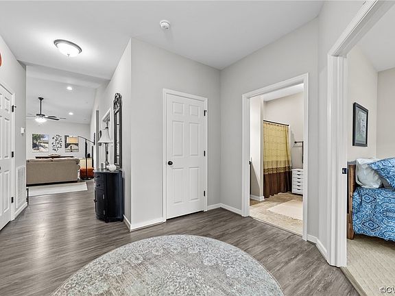 3rd image of 7325 Beechbark Ln