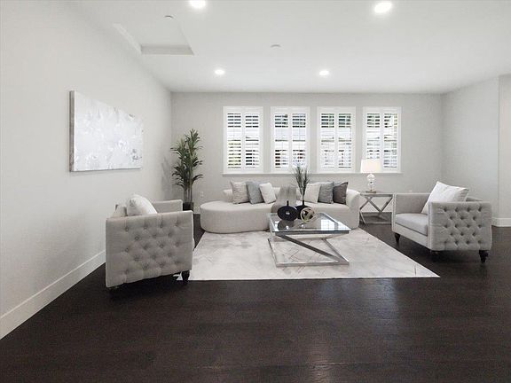 3rd image of 1506 Bond St
