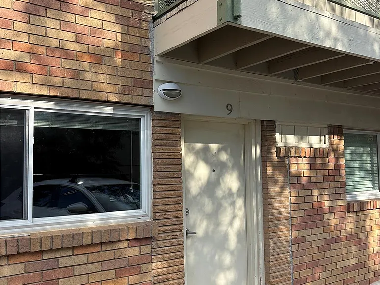 304 E 33rd St #9 — Photo 9