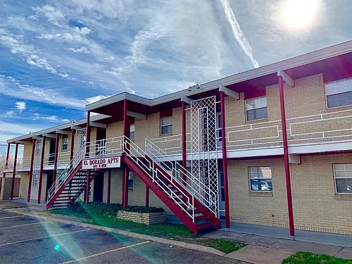 401 E 5th St Photo 1