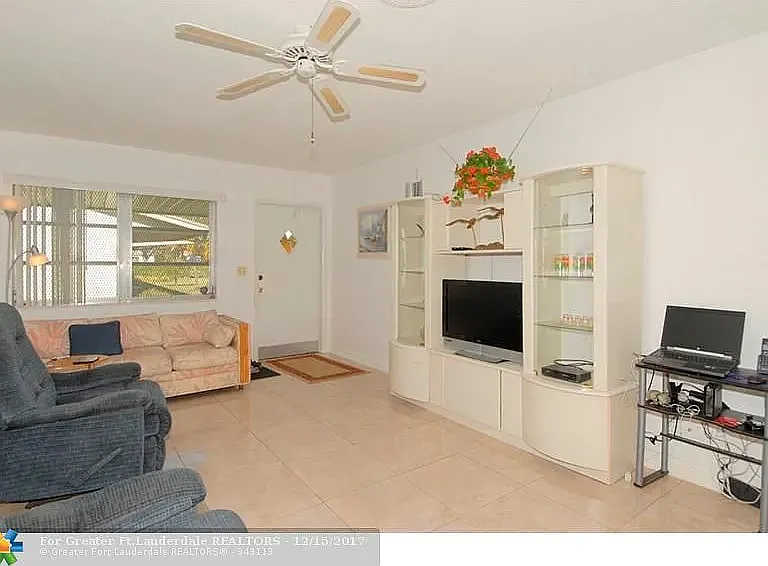 2702 Pierce St #8 — Photo 3