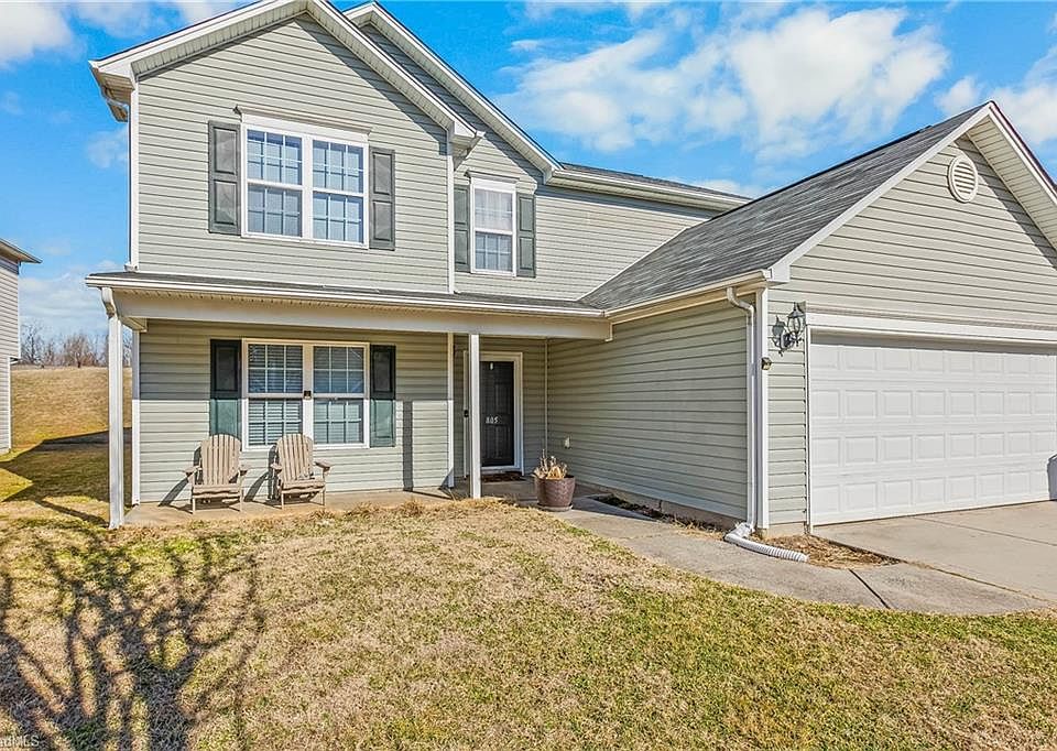 1st image of 805 Forest Crest Dr