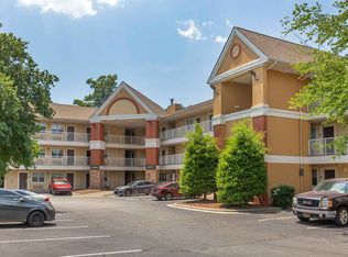 Greensboro - Wendover Ave. - Big Tree Way, Greensboro, NC 27409