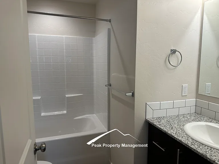919 N Filly Ave — Photo 13