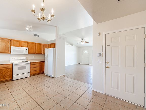 3rd image of 3365 W Cameron Dr