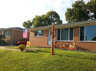 3622 Buckley Rd, Saint Louis, MO 63125