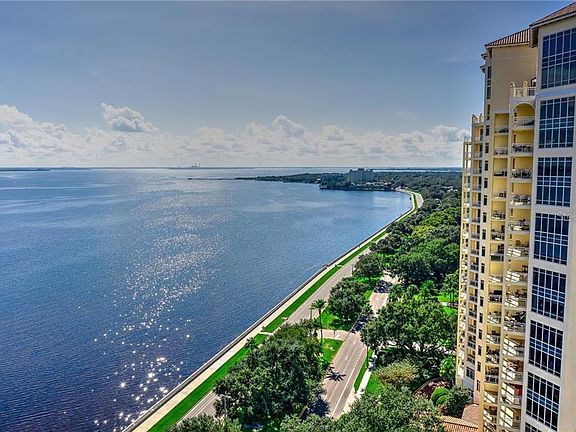 3rd image of 4141 Bayshore Blvd APT 605
