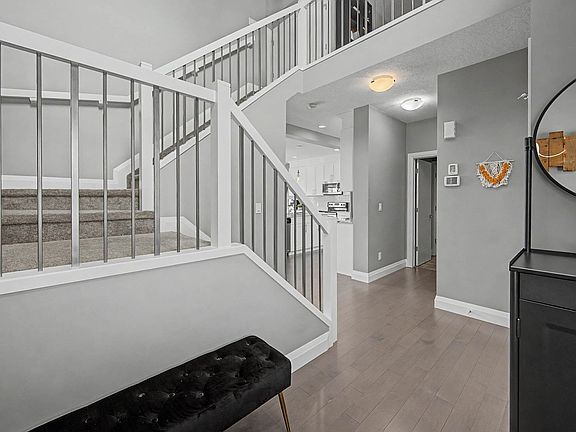 3rd image of 11 Spring Line