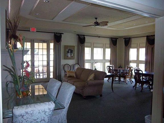 3rd image of 815 W BOYNTON BEACH Boulevard #103