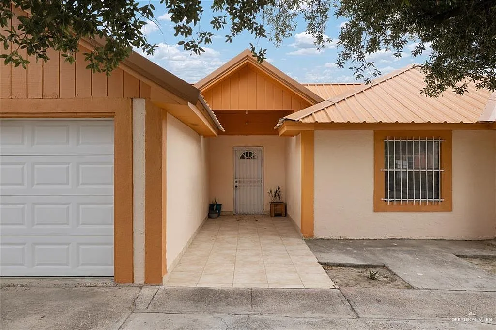 5 bed, 2.0 bath, 1729 sqft, $1,500 — Photo 3