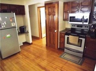 828 Shenango Rd, Beaver Falls, PA 15010