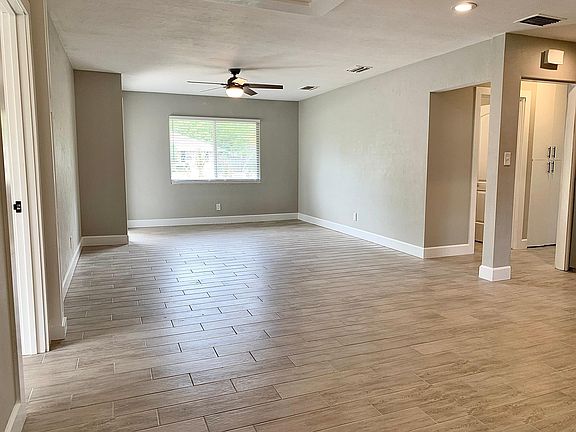 5th image of 2774 Cheryle Ln