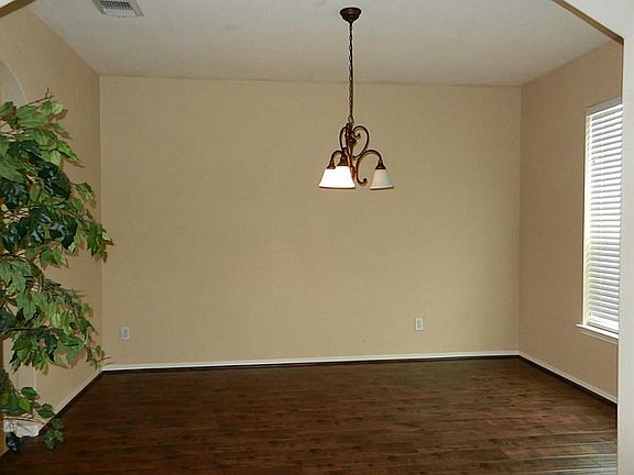 2nd image of 25215 Ibris Ranch Dr