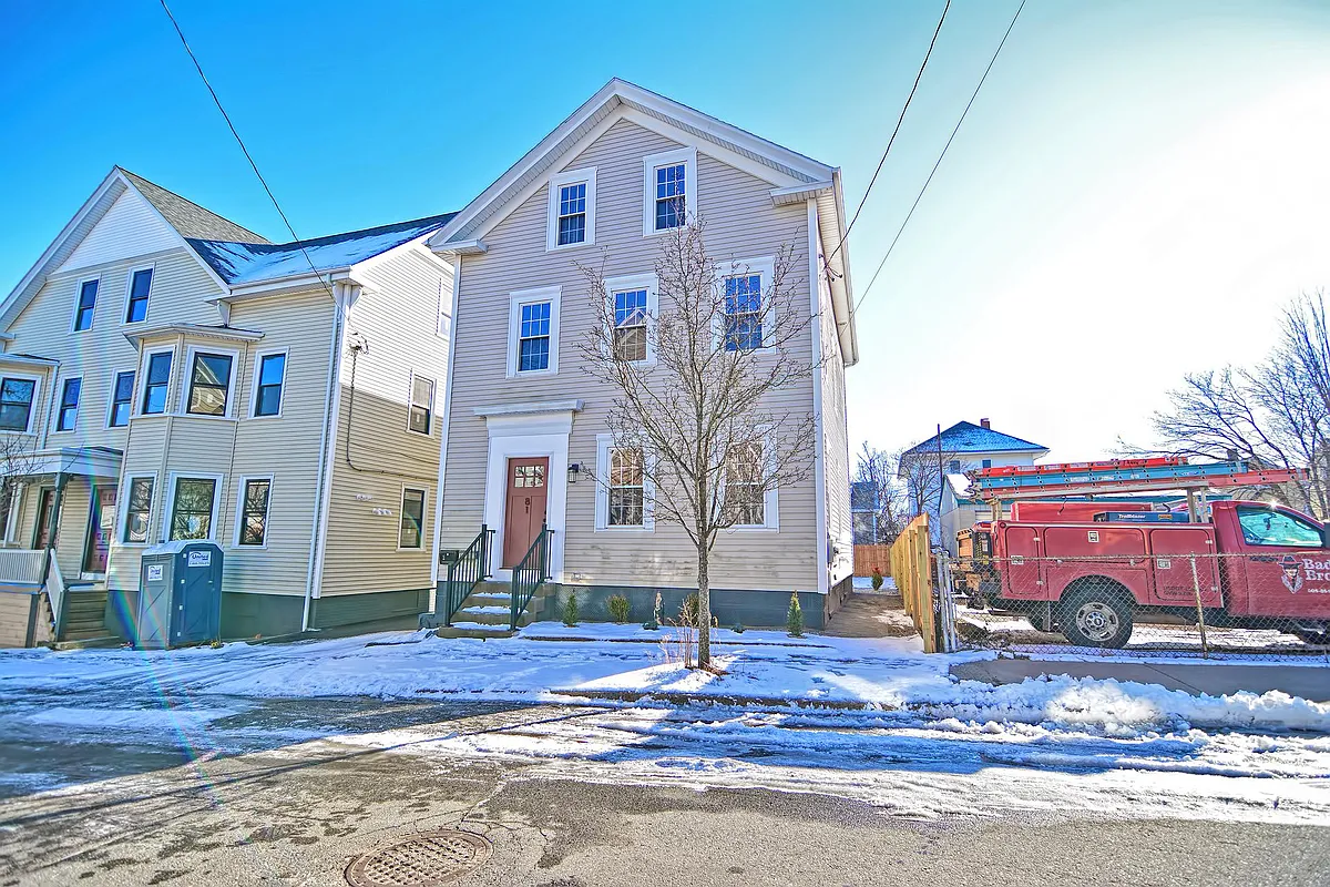 Building Photo - 81 Preston St #2