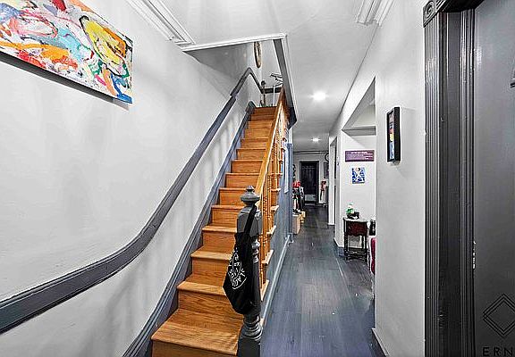 5th image of 105 Vernon Ave #1A
