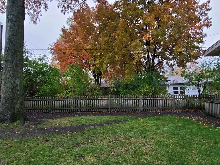 724 Laporte Ave — Photo 2