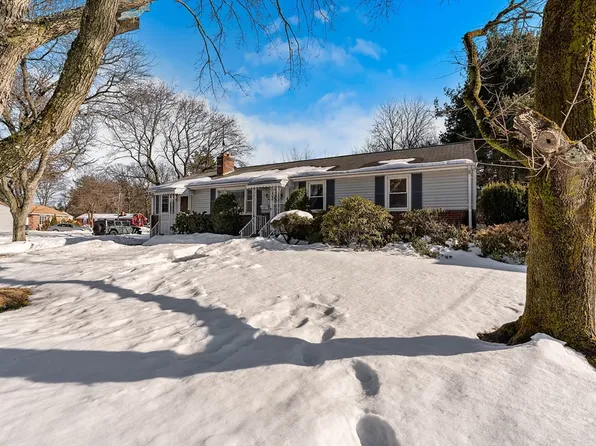 35 Gleason St, Framingham, MA 01701