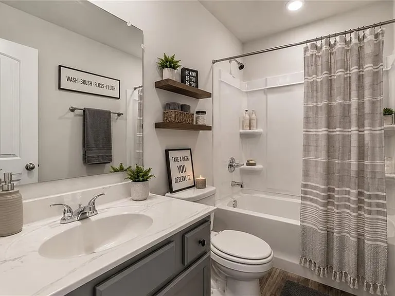 118 Briarwood Dr E — Photo 26