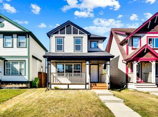 201 Copperstone Ter SE, Calgary, AB T2Z0J4