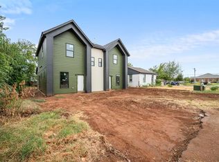 820 W 2nd St, Edmond, OK 73003