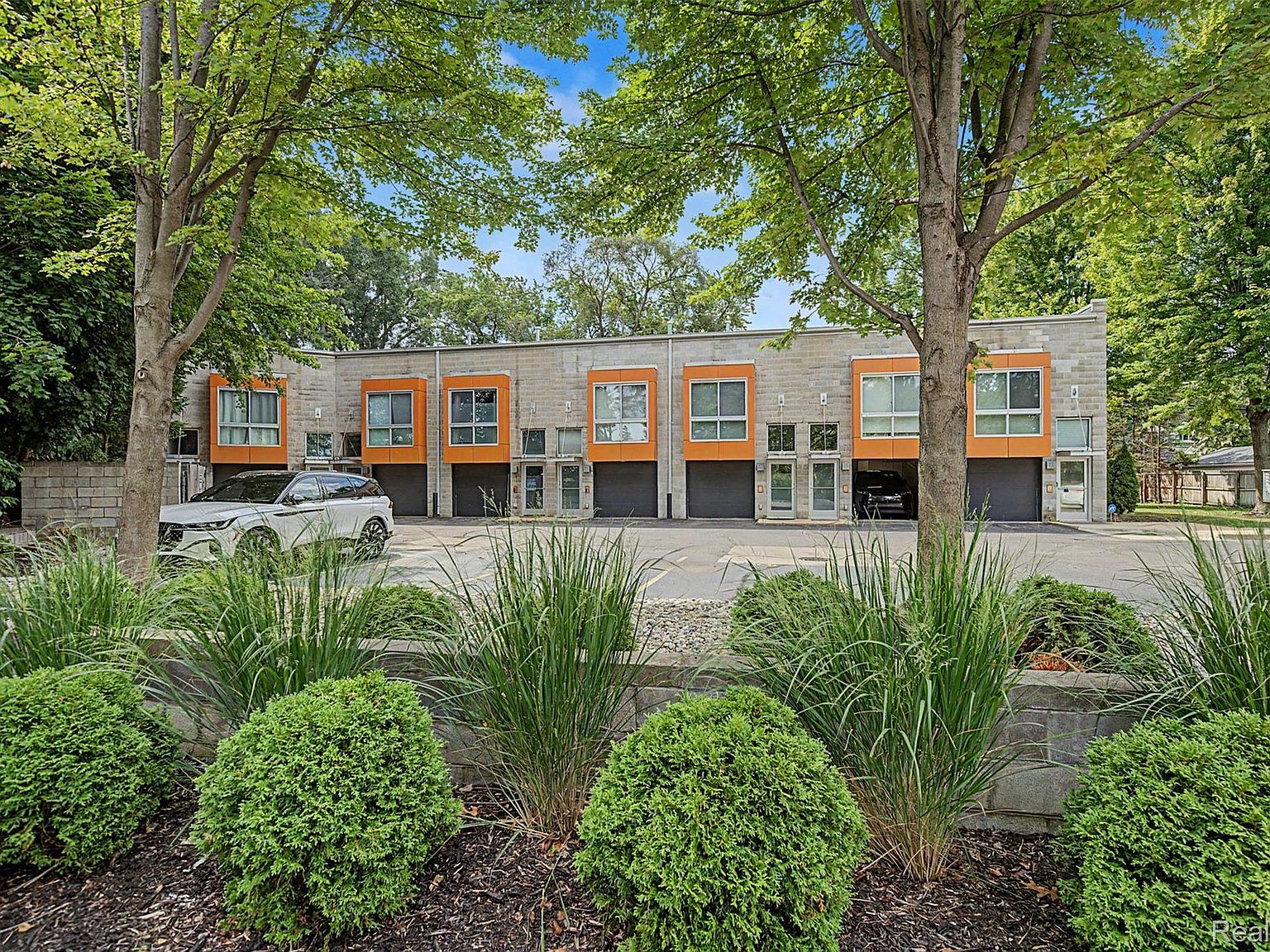 432 E Parent Ave, Royal Oak, MI 48067