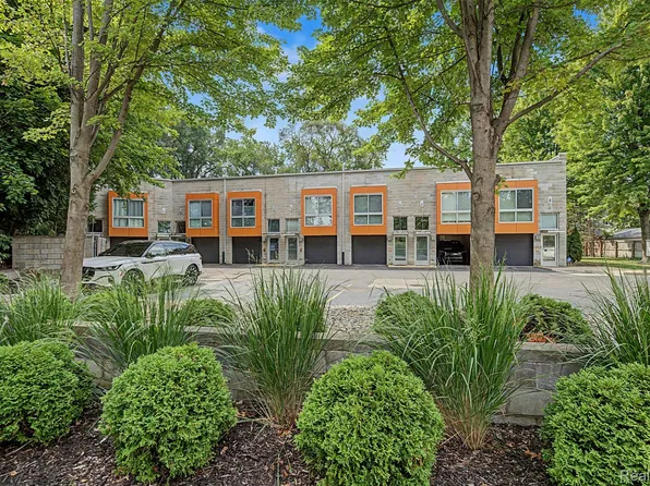 432 E Parent Ave, Royal Oak, MI 48067