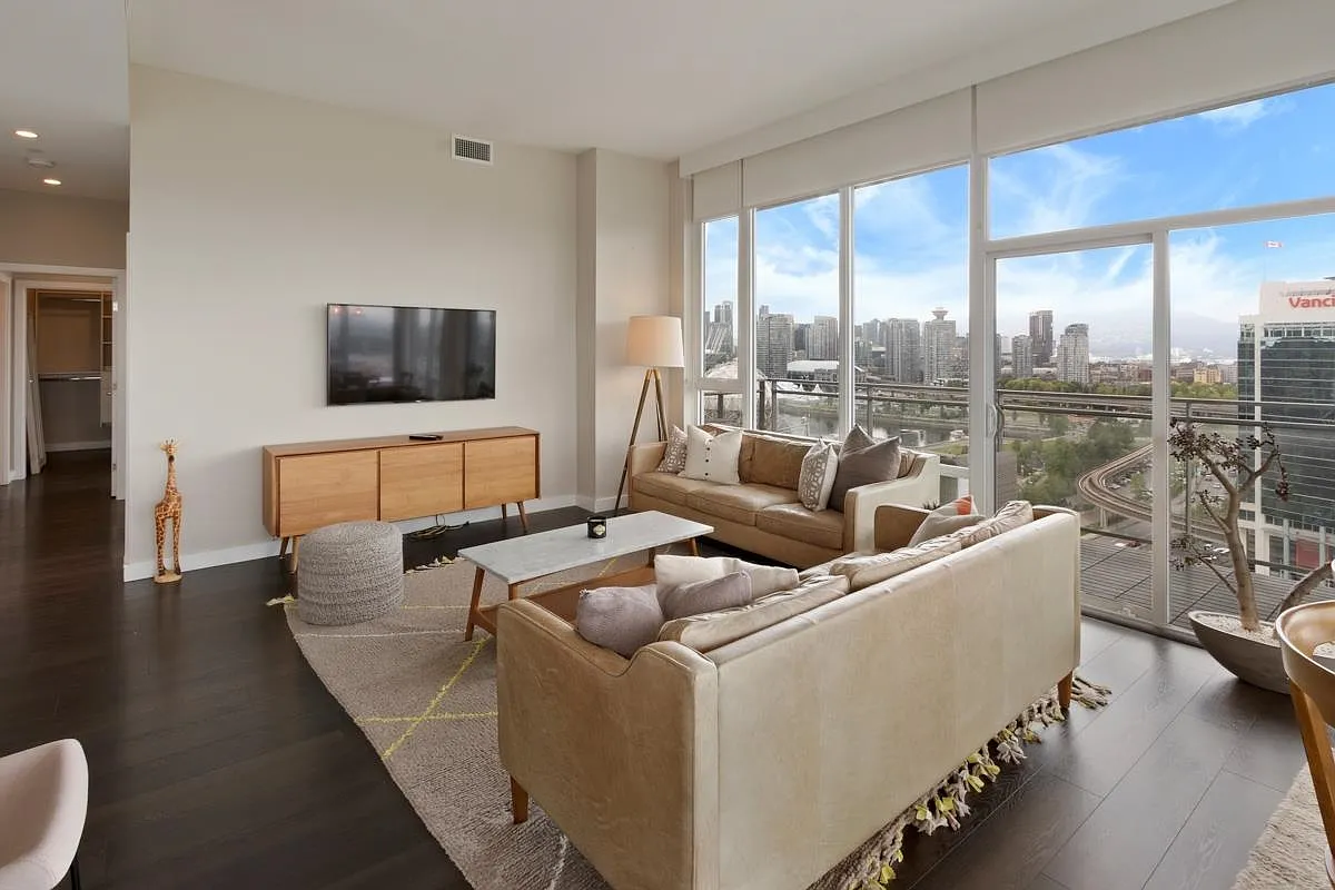 2 bed, 1550 sqft, $6,695 — Photo 3
