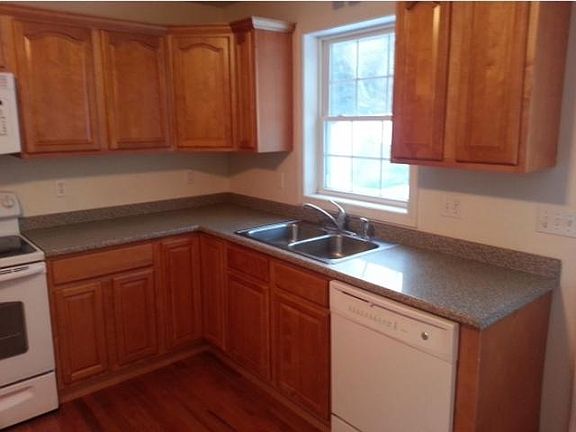 3rd image of 167 Beaver Lake Dr