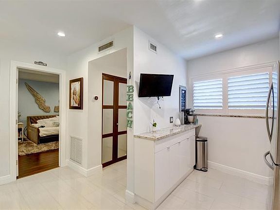 4th image of 3605 S Ocean Blvd #129C