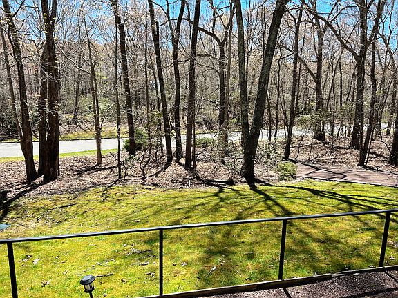 4th image of 112 Laurel Valley Dr