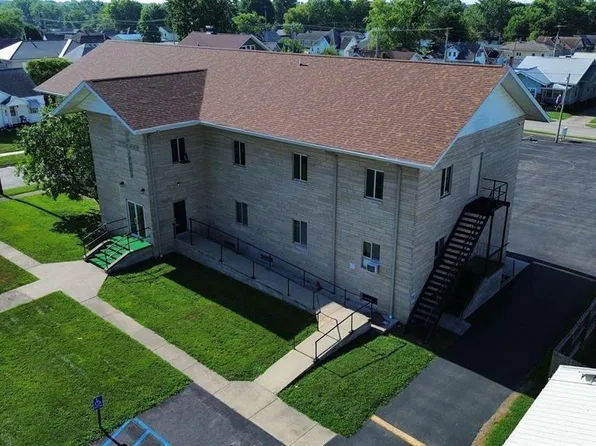 810 Dubois St, Lawrenceville, IL 62439